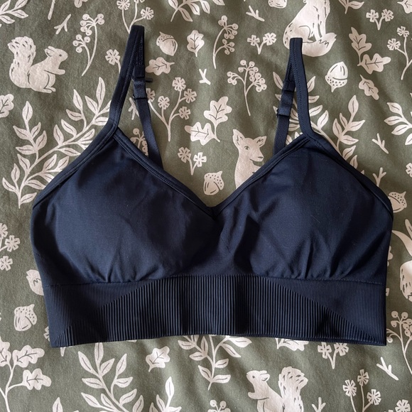 Lululemon Navy Sports bra - Picture 1 of 3